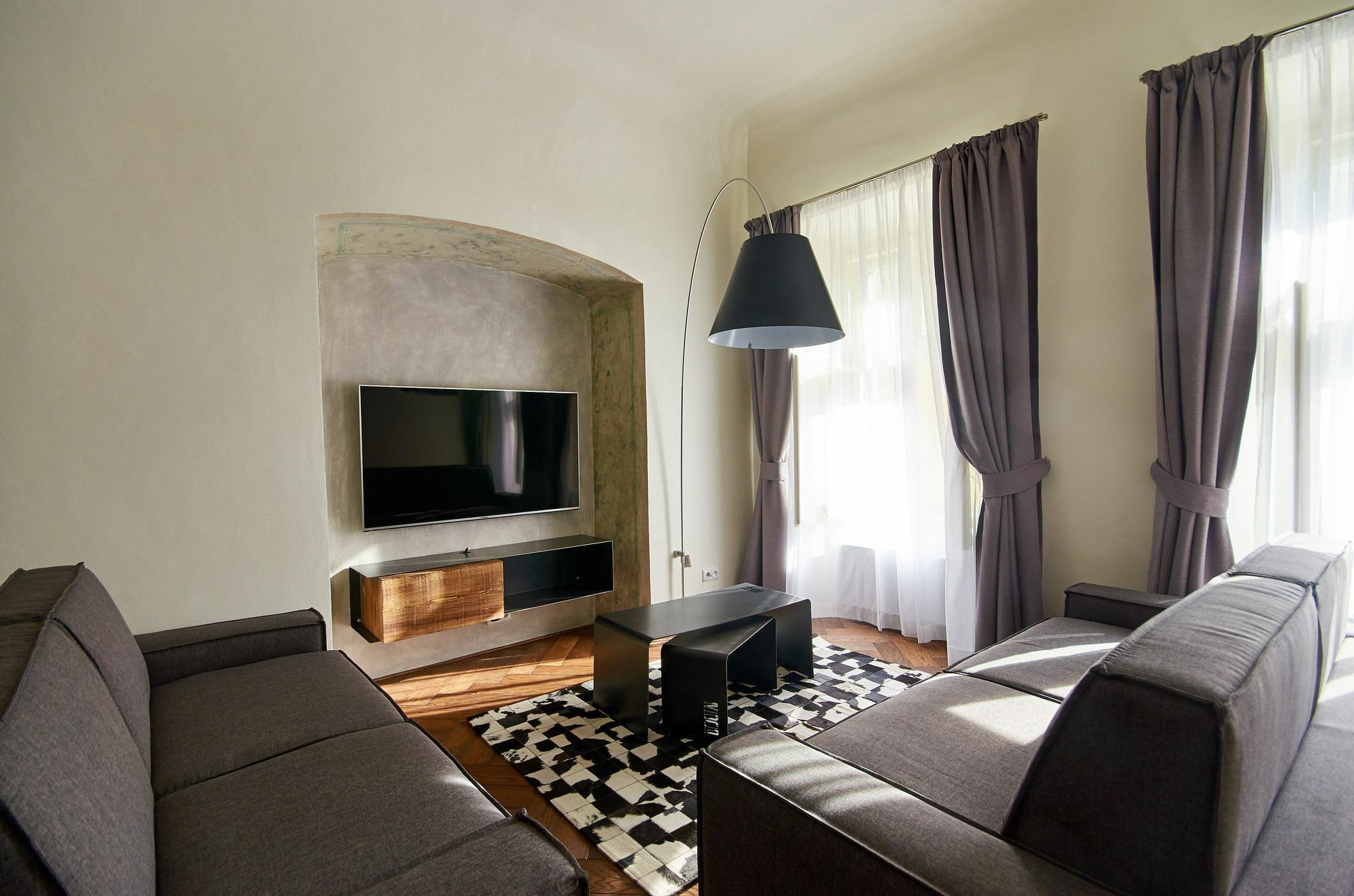 Aparthotel Mooo By The Castle